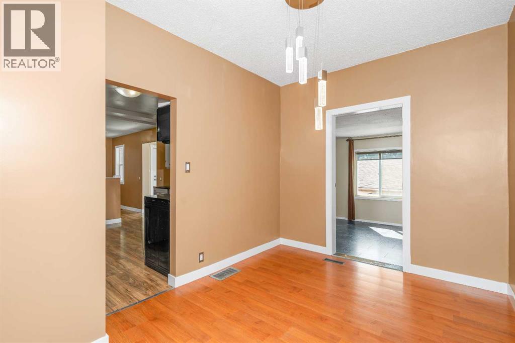 227 4 Street SW, Medicine Hat, Alberta  T1A 4E4 - Photo 9 - A2340506