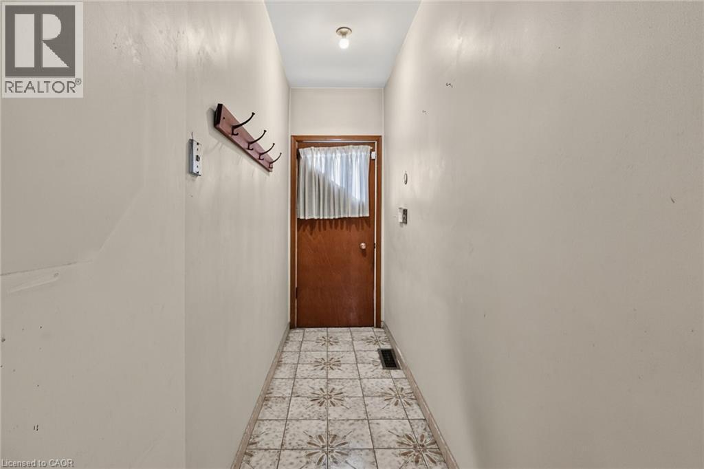 15 Kinrade Avenue, Hamilton, Ontario  L8L 6L5 - Photo 6 - 40858792