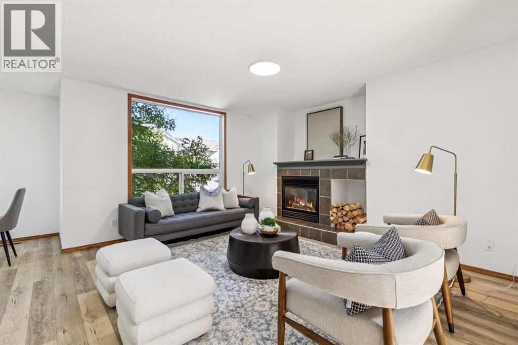 2020 Bridlemeadows Manor Sw, Calgary, Alberta  T2Y 4R9 - Photo 4 - A2340373