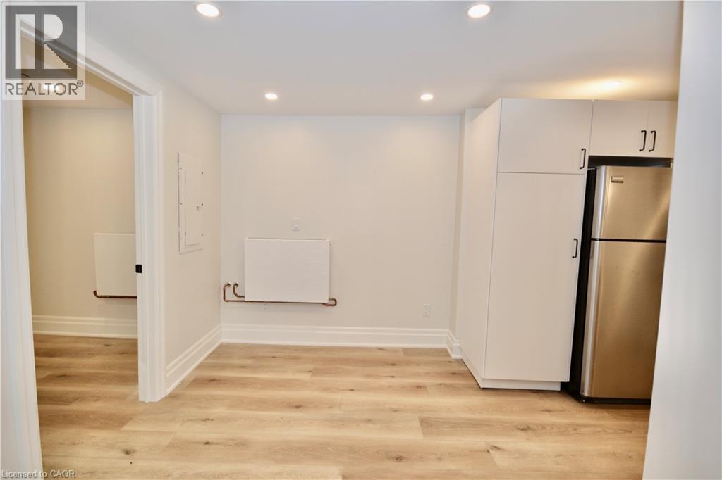 17 Inverness Avenue W Unit# Lower, Hamilton, Ontario  L9C 1A1 - Photo 8 - 40860478