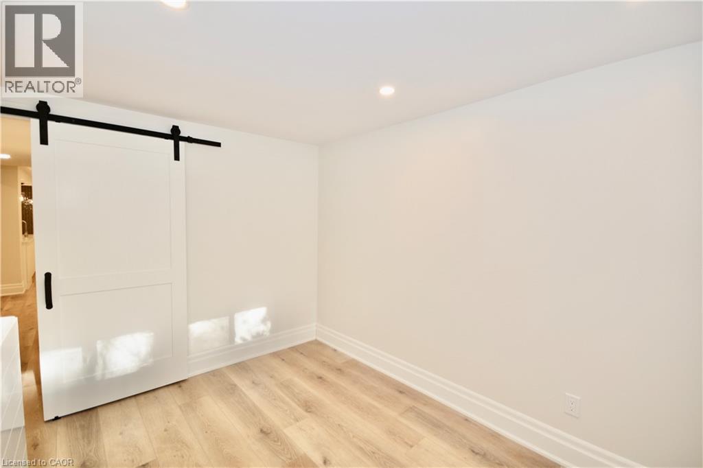 17 Inverness Avenue W Unit# Lower, Hamilton, Ontario  L9C 1A1 - Photo 9 - 40860478