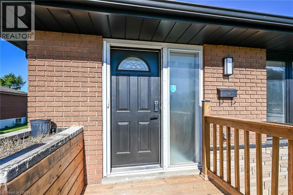 135 Nugent Drive, Hamilton, Ontario  L8H 2N3 - Photo 3 - 40859304