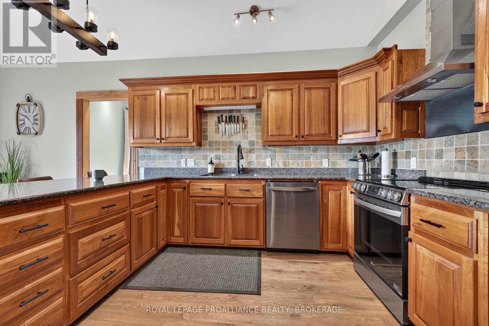 27 Collins Drive, Frontenac, Ontario  K0H 1X0 - Photo 10 - X13744736