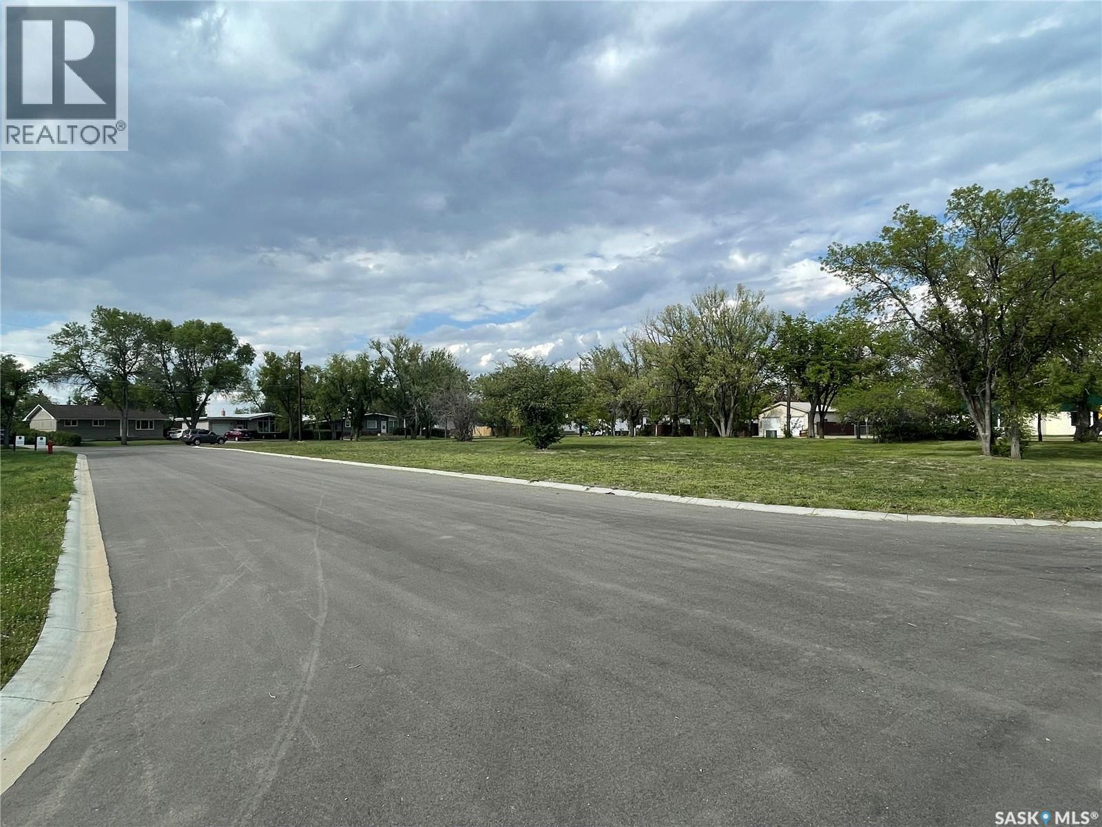 40 Kenney Crescent, Weyburn, Saskatchewan  S4H 1L3 - Photo 4 - SK047562