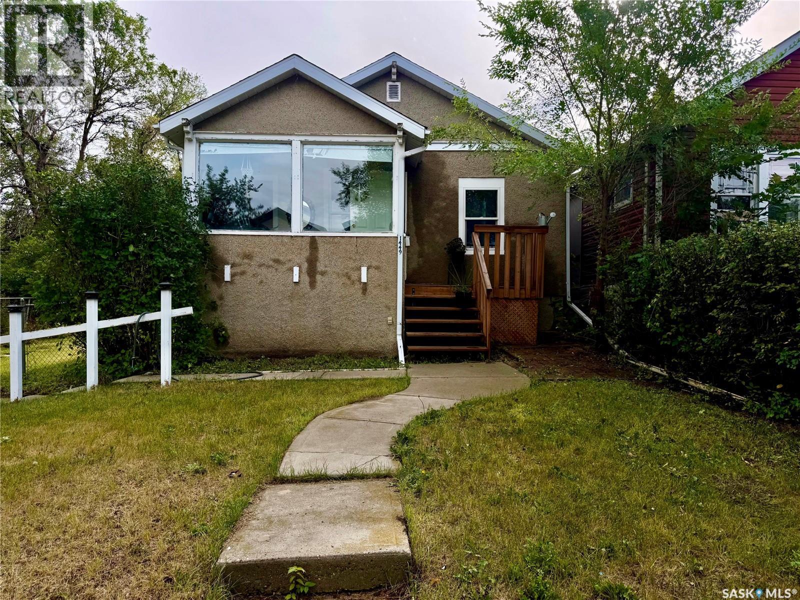 1449 Mcintosh Street, Regina, Saskatchewan  S4T 5C4 - Photo 1 - SK047553