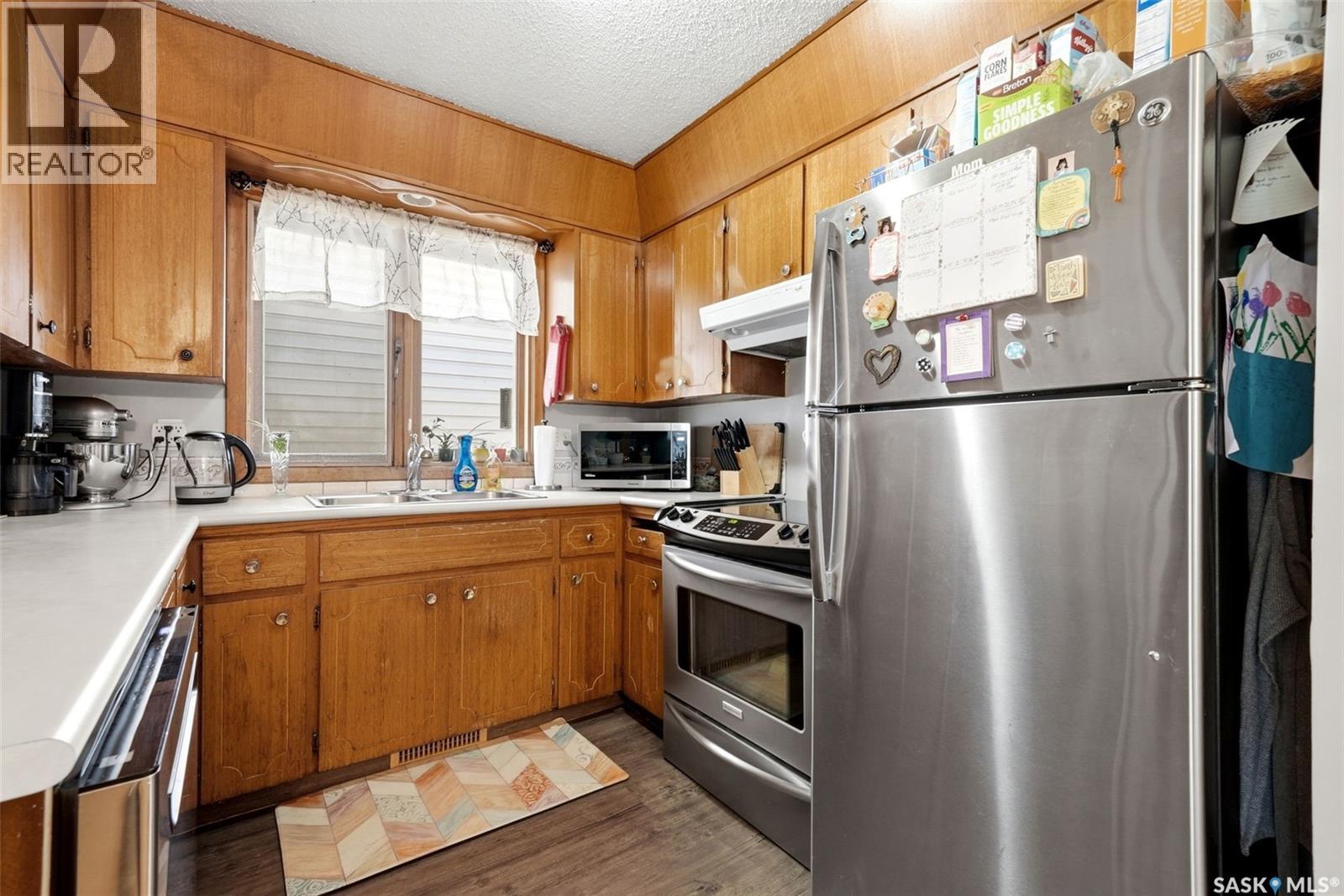 1210-1212 Dewdney Avenue E, Regina, Saskatchewan  S4N 0E3 - Photo 9 - SK047429