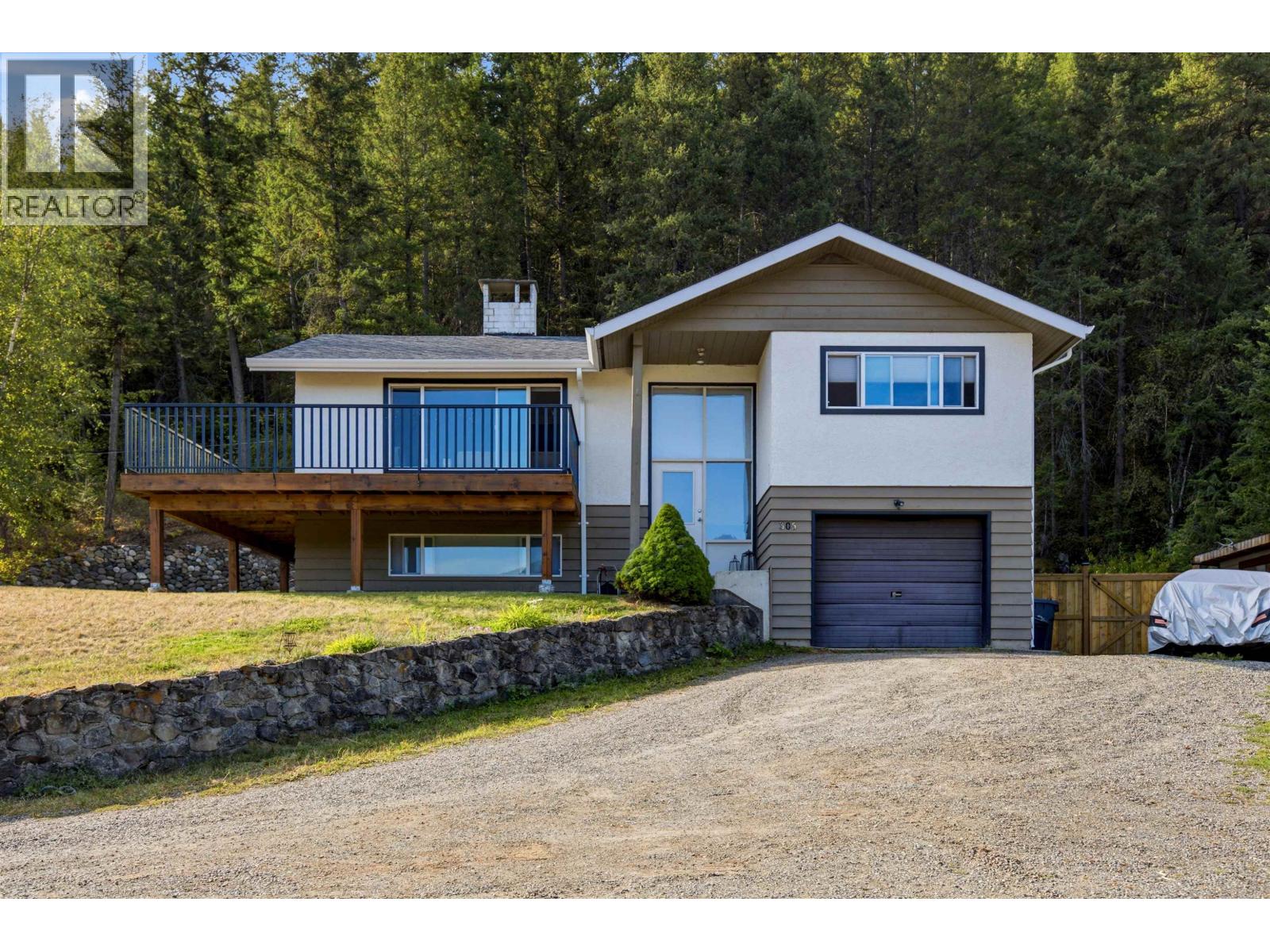 305 Hazel Street, Williams Lake, British Columbia  V2G 3C9 - Photo 2 - R3161536
