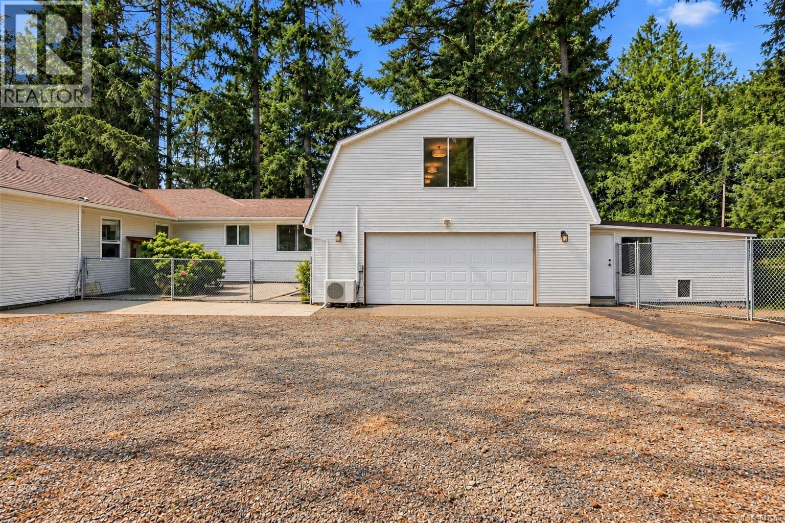 2319 Island Hwy E, Nanoose Bay, British Columbia