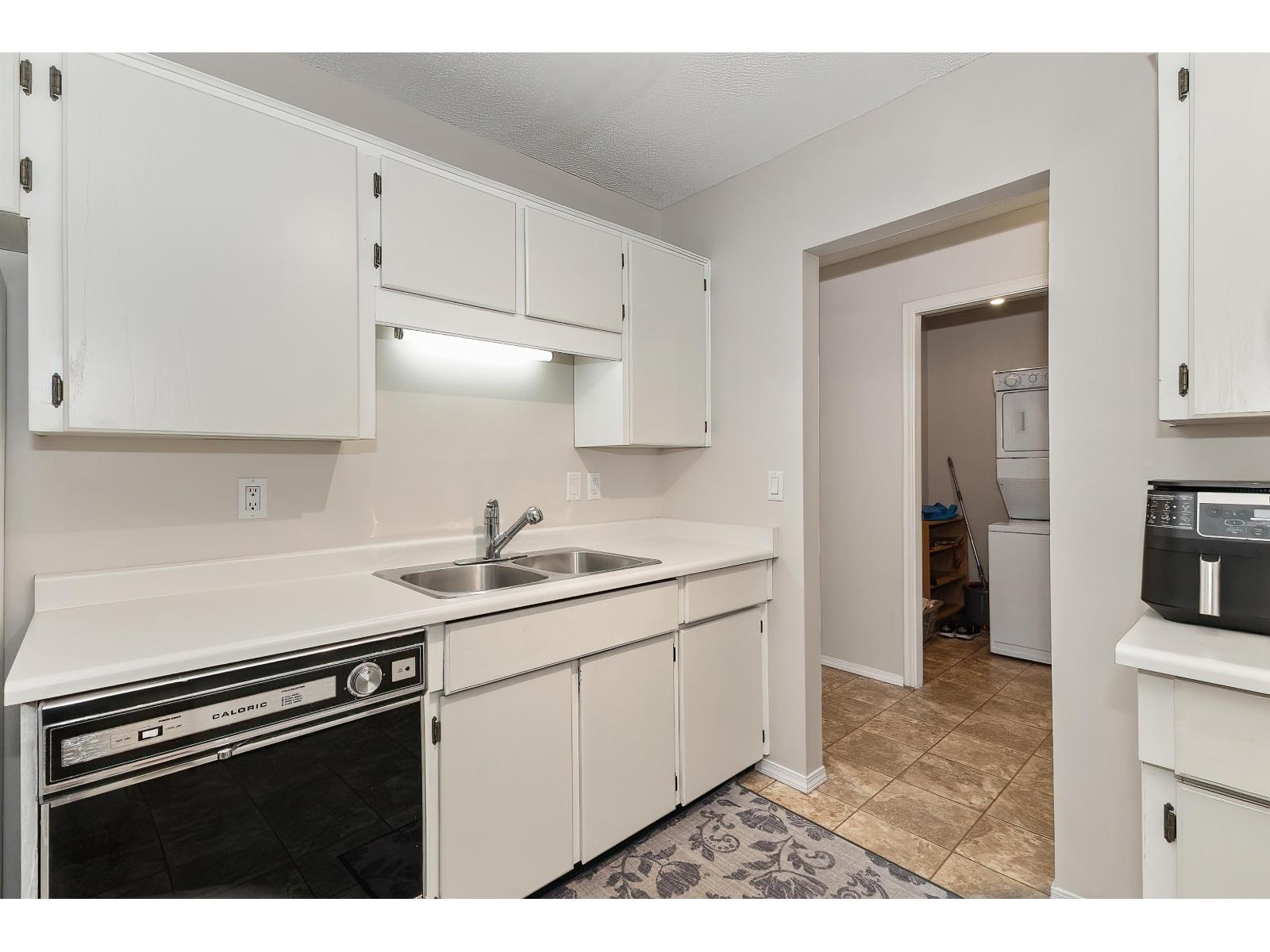 102 32910 Amicus Place, Abbotsford, British Columbia  V2S 6G9 - Photo 6 - R3161401