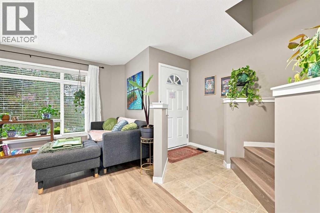 106 Autumn Crescent Se, Calgary, Alberta  T3M 0P5 - Photo 3 - A2337327