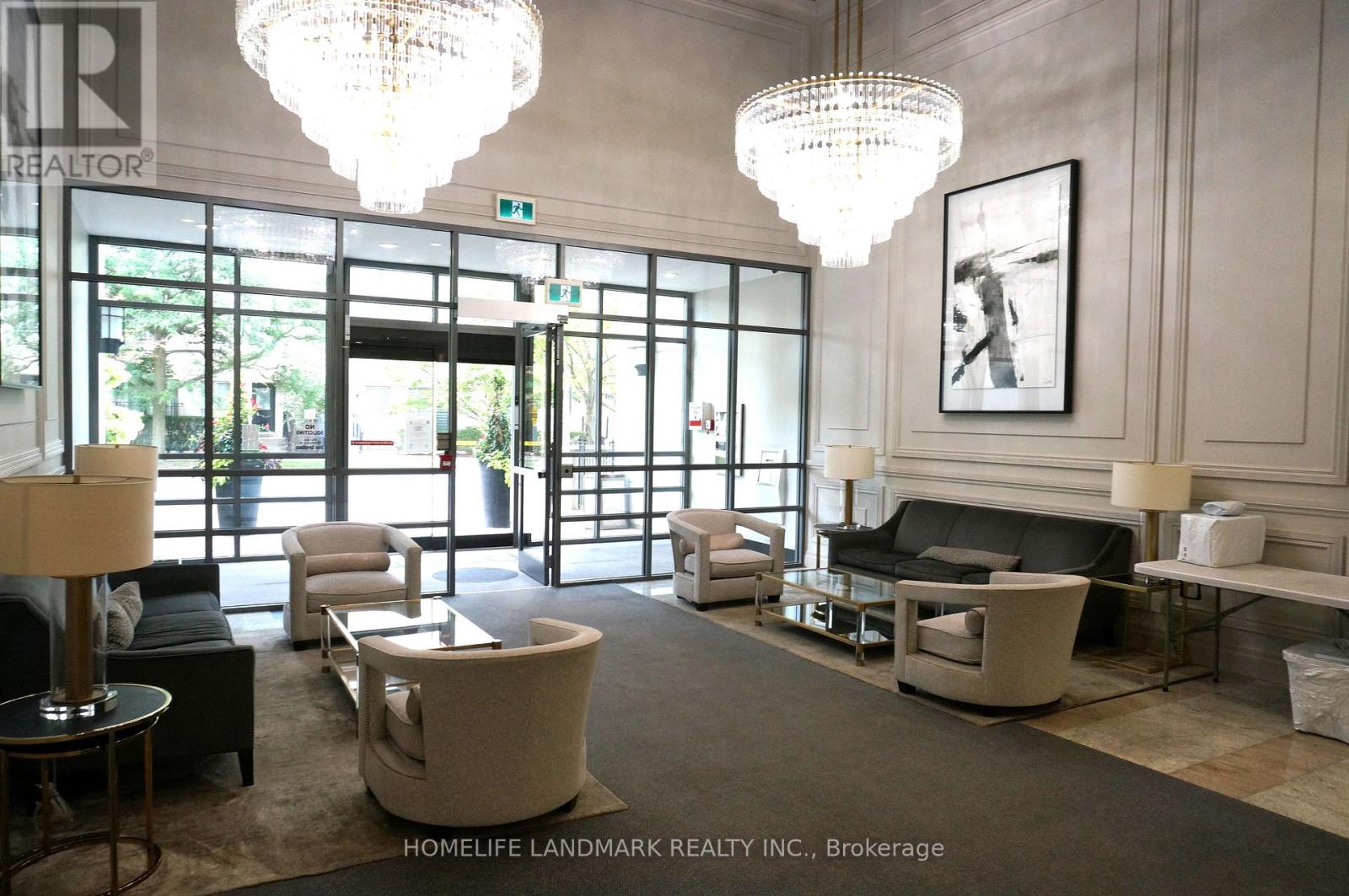 35 Hollywood Avenue, Toronto, Ontario  M2N 0A9 - Photo 3 - C13745560