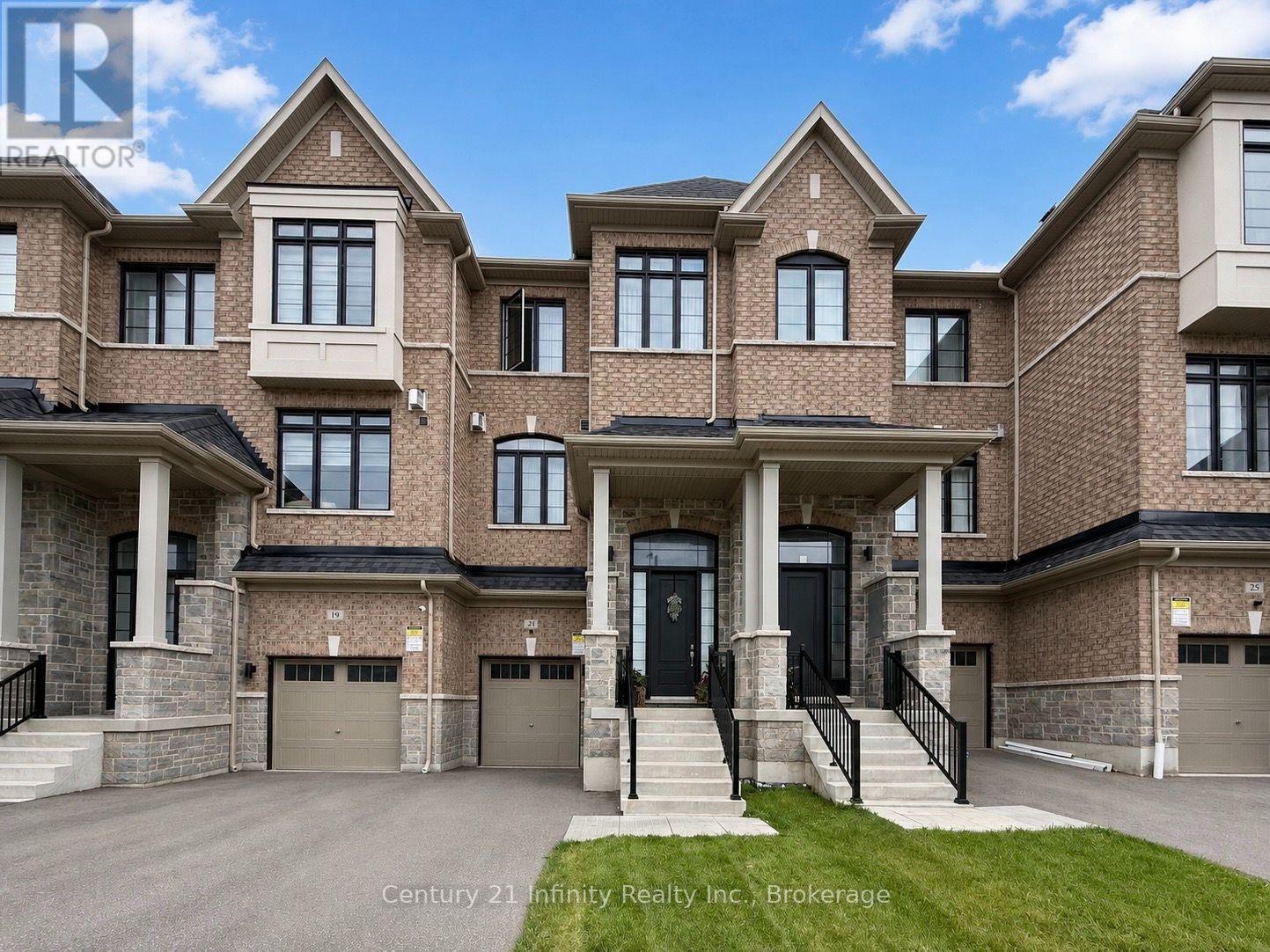 21 ELKINGTON CRESCENT