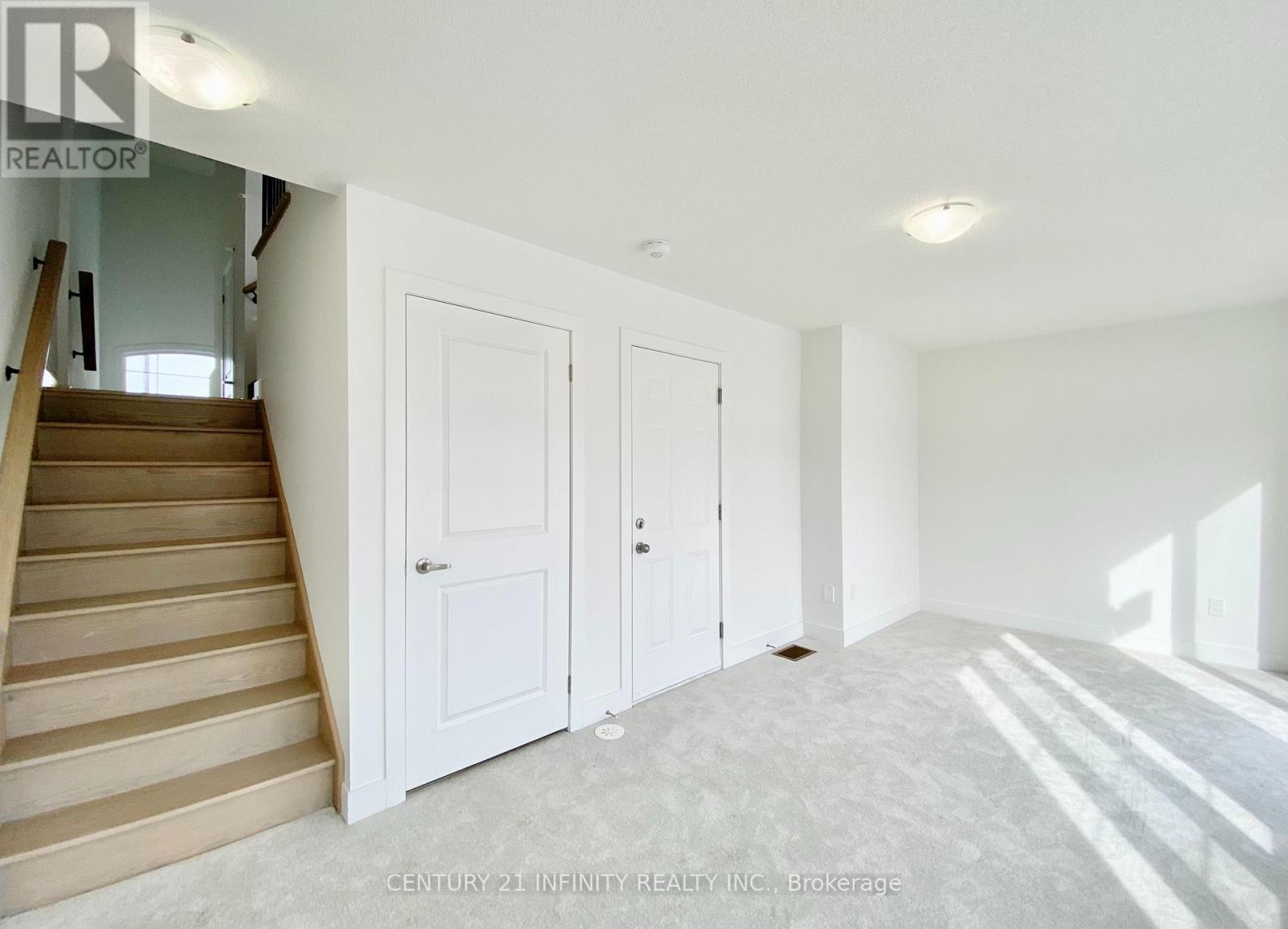 21 Elkington Crescent, Whitby, Ontario  L1P 0L7 - Photo 24 - E13745646