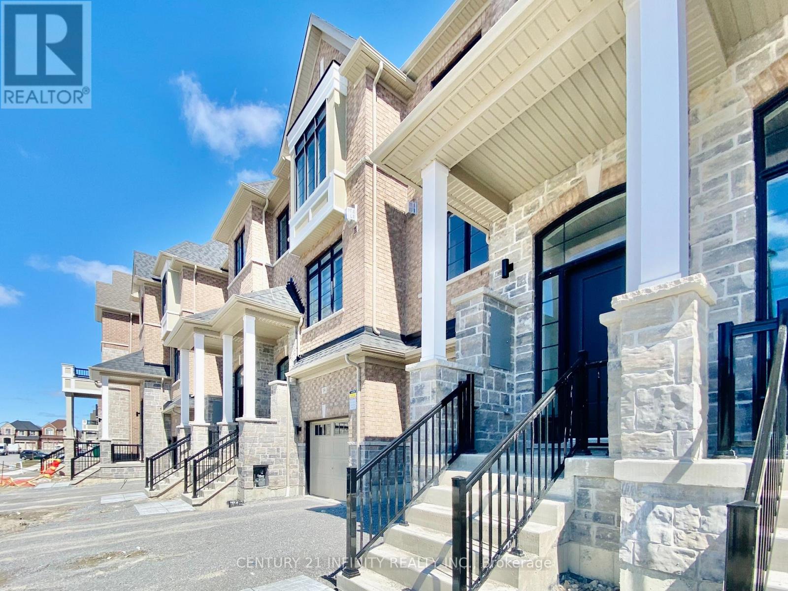21 ELKINGTON CRESCENT