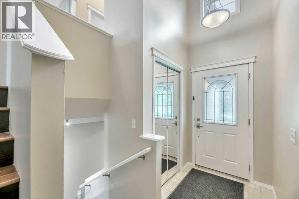 677 Evermeadow Road SW, Calgary, Alberta  T2Y 4W7 - Photo 10 - A2341459