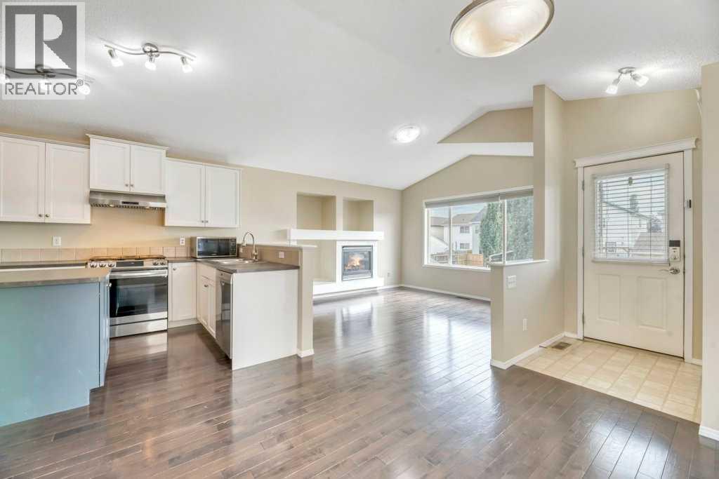 677 Evermeadow Road SW, Calgary, Alberta  T2Y 4W7 - Photo 12 - A2341459