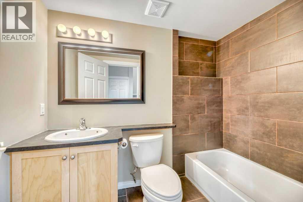 677 Evermeadow Road SW, Calgary, Alberta  T2Y 4W7 - Photo 31 - A2341459