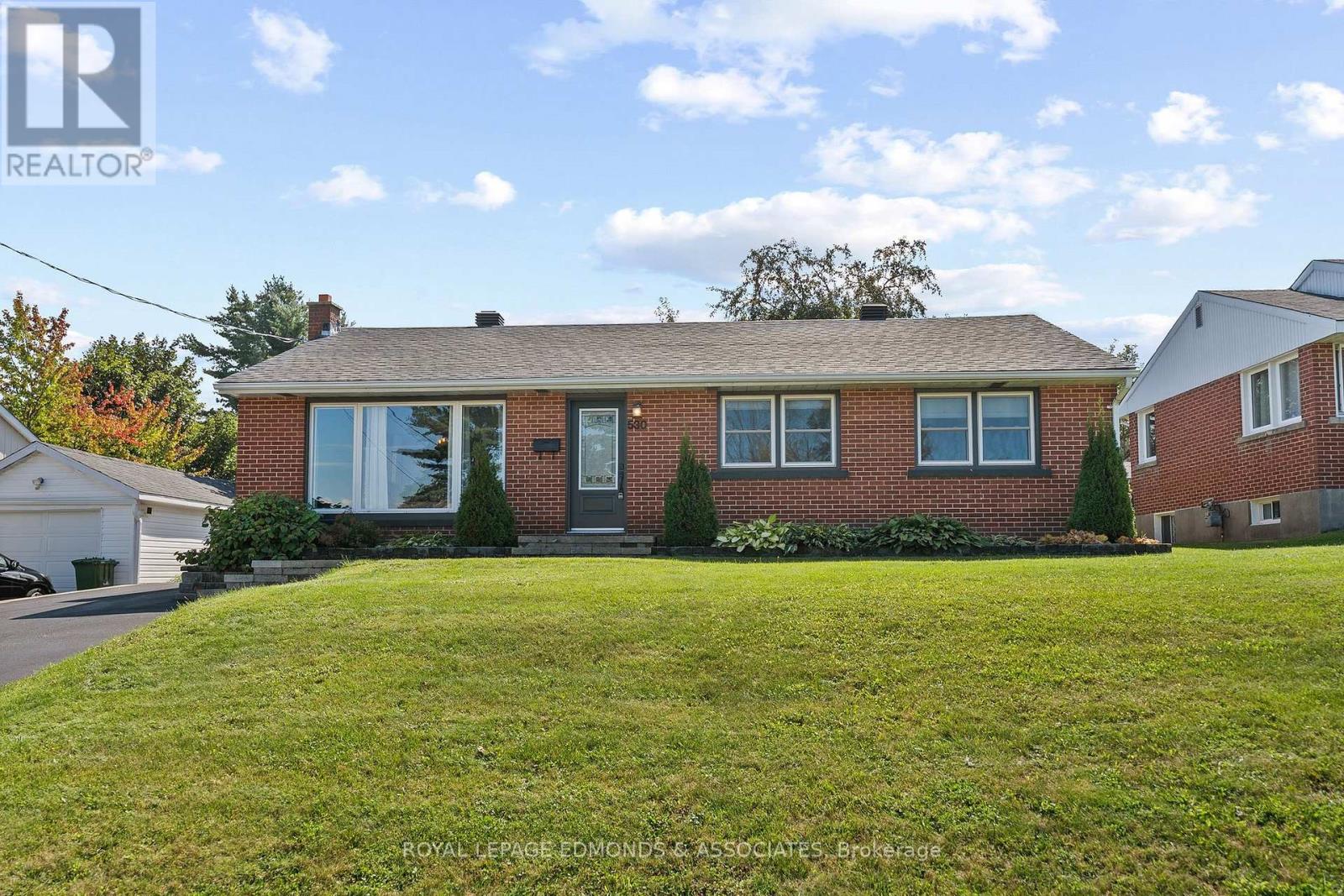 530 Alfred Street, Pembroke, Ontario  K8A 3B7 - Photo 2 - X13745606