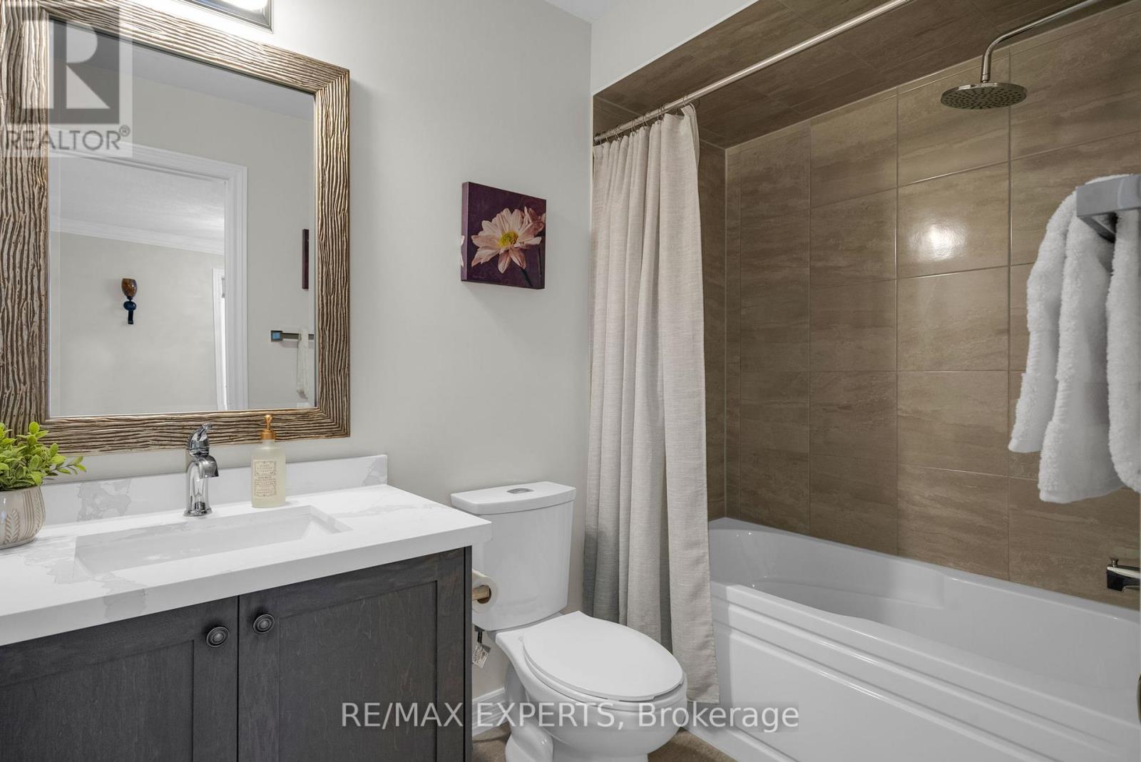 92 Robb Thompson Road, East Gwillimbury (Mt Albert), Ontario  L0G 1M0 - Photo 35 - N13745590