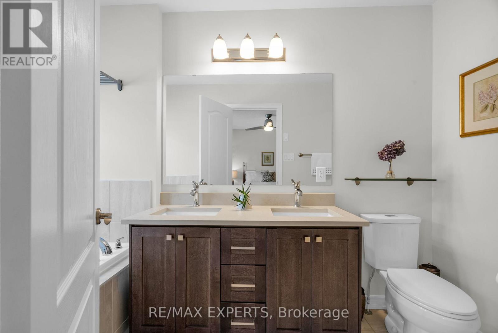 92 Robb Thompson Road, East Gwillimbury (Mt Albert), Ontario  L0G 1M0 - Photo 41 - N13745590