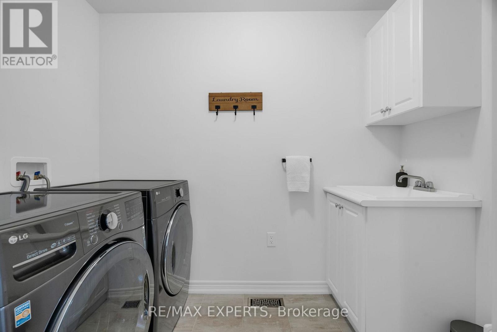 92 Robb Thompson Road, East Gwillimbury (Mt Albert), Ontario  L0G 1M0 - Photo 45 - N13745590