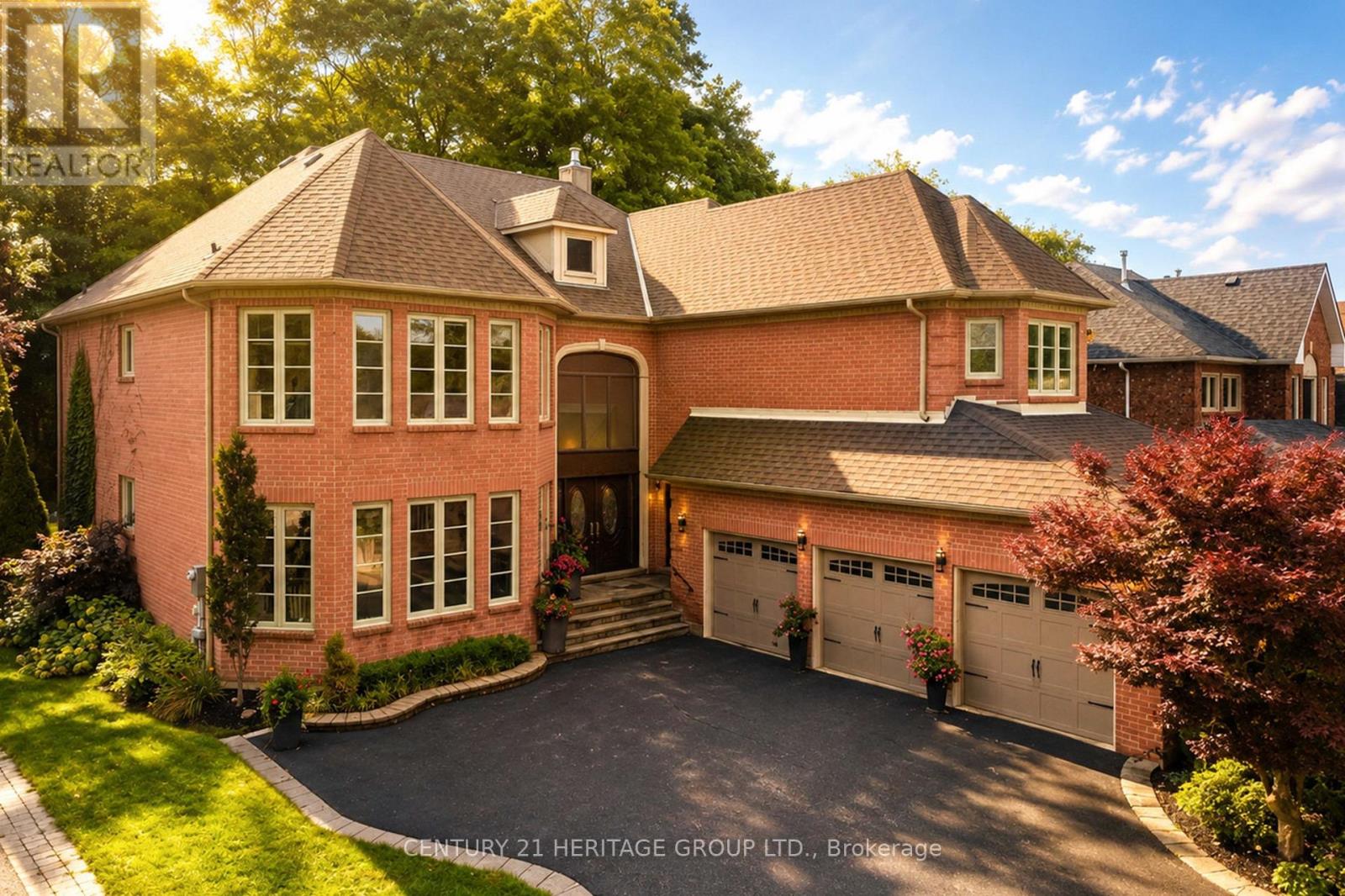 48 Carlyle Crescent, Aurora, Ontario  L4G 6P6 - Photo 1 - N13745624