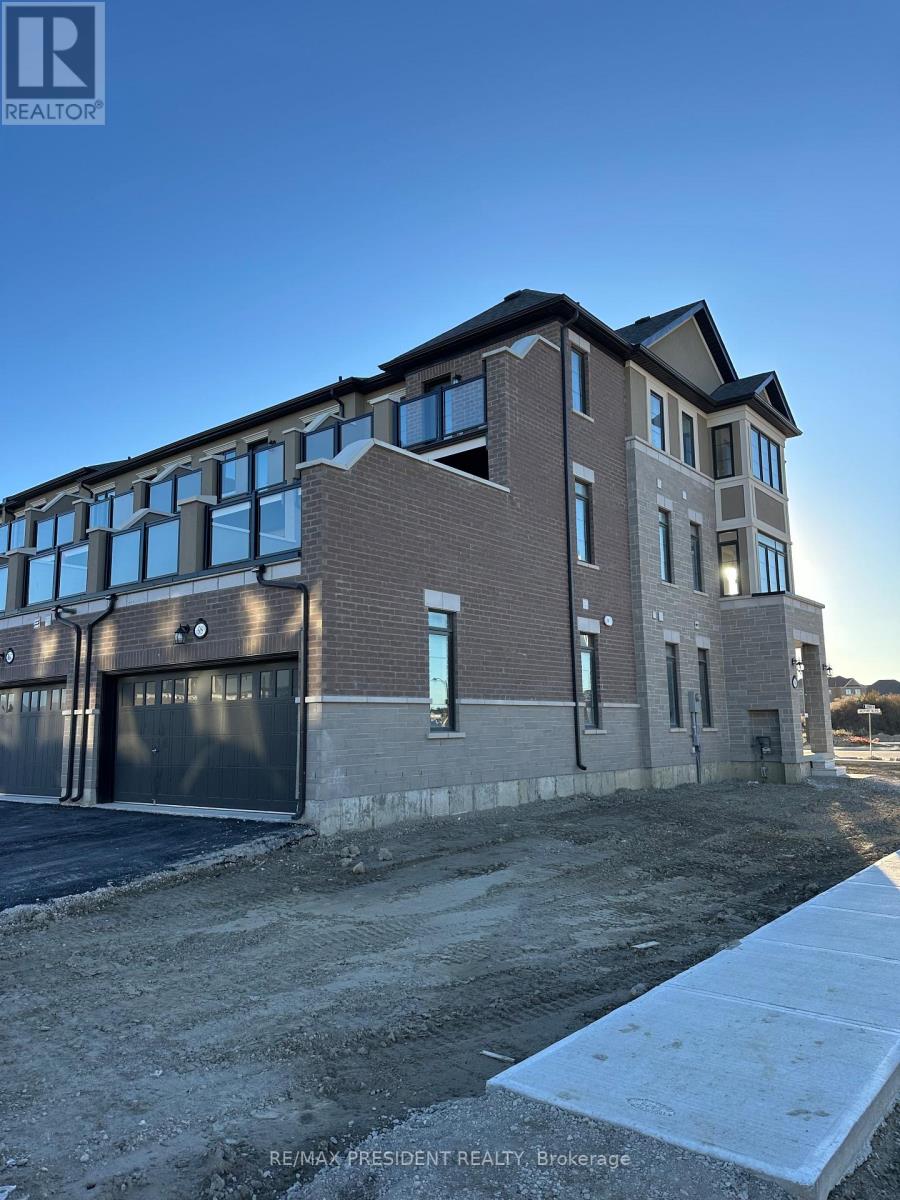 98 Claremont Road, Brampton, Ontario  L6R 4E6 - Photo 4 - W13745566