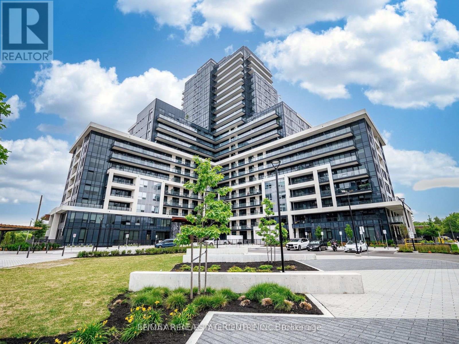 327 - 3220 WILLIAM COLTSON AVENUE N, Oakville, Ontario