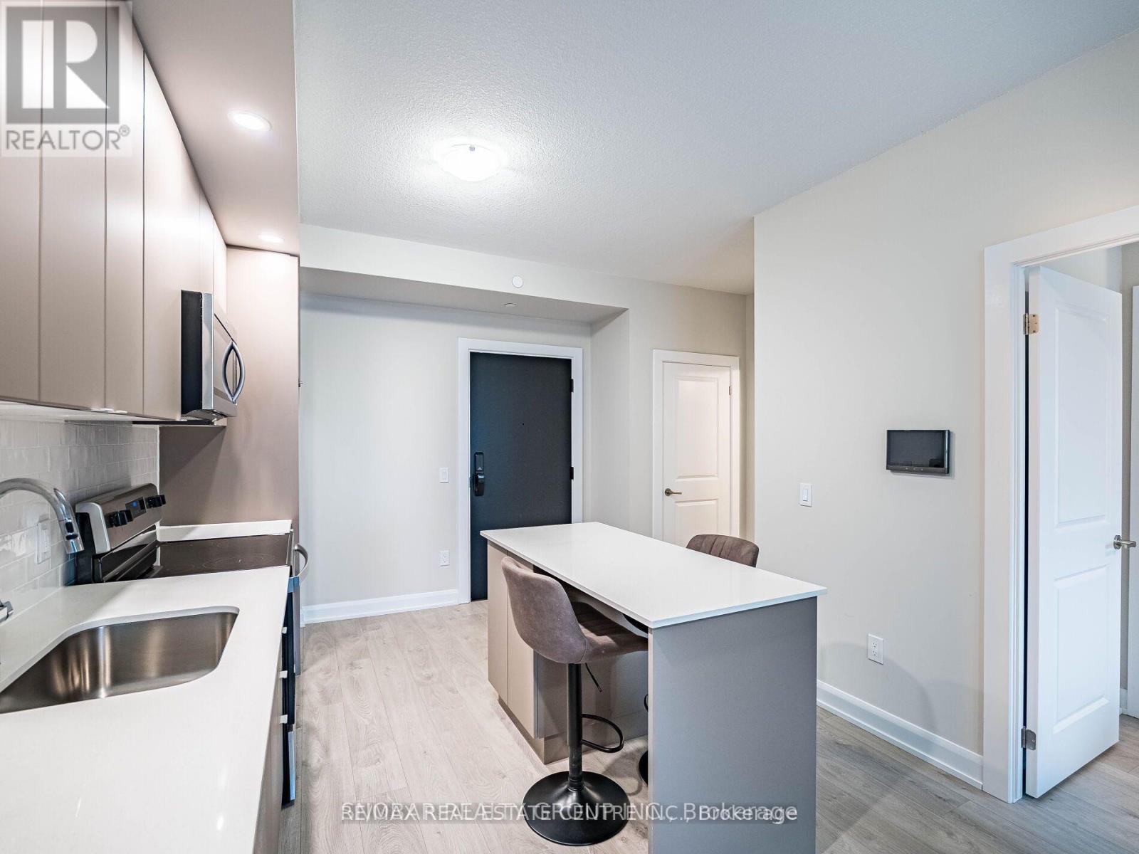 327 - 3220 William Coltson Avenue N, Oakville, Ontario L6H 7C2 - Photo 10 - W13745576
