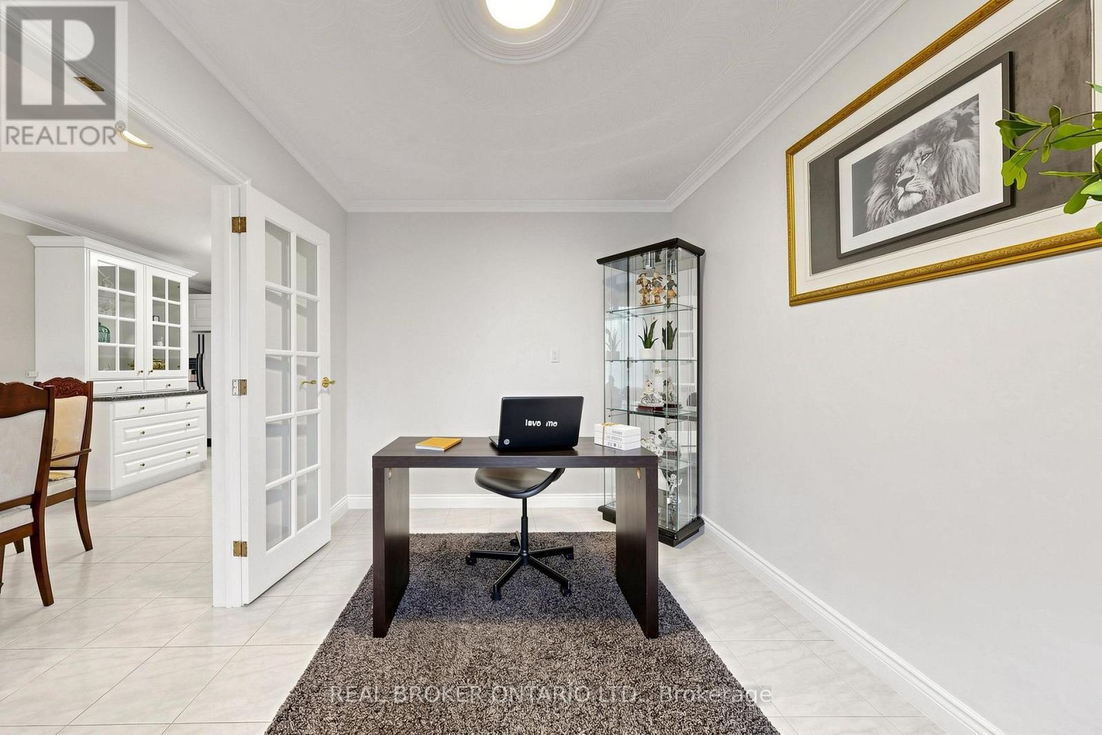 2 Dorking Crescent, Toronto, Ontario  M3M 2B6 - Photo 15 - W13745578