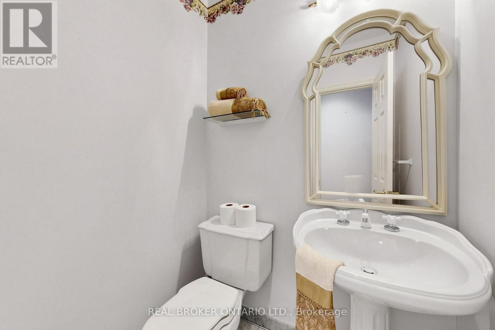 2 Dorking Crescent, Toronto, Ontario  M3M 2B6 - Photo 19 - W13745578