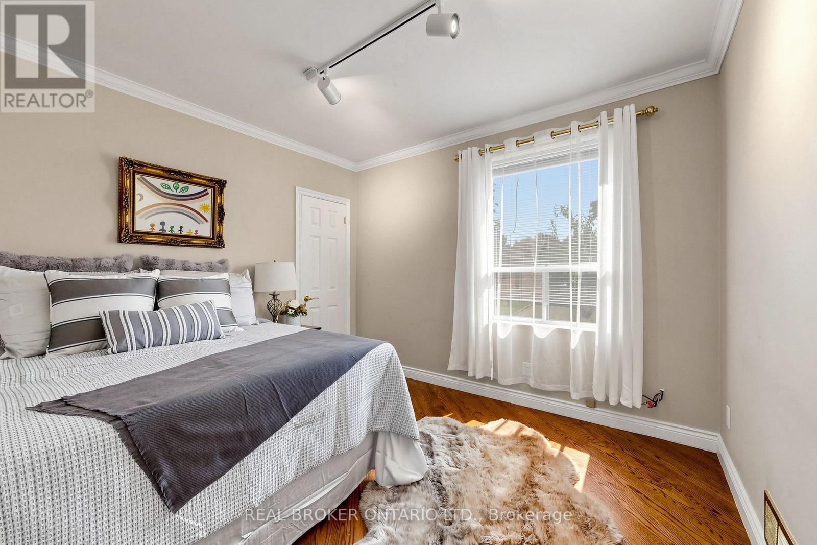 2 Dorking Crescent, Toronto, Ontario  M3M 2B6 - Photo 23 - W13745578