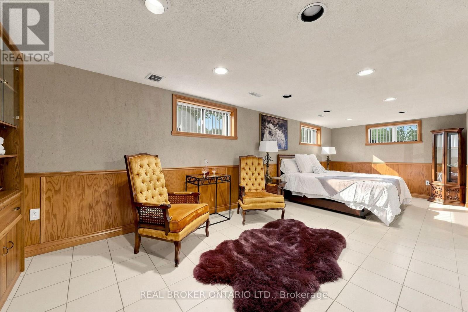 2 Dorking Crescent, Toronto, Ontario  M3M 2B6 - Photo 35 - W13745578
