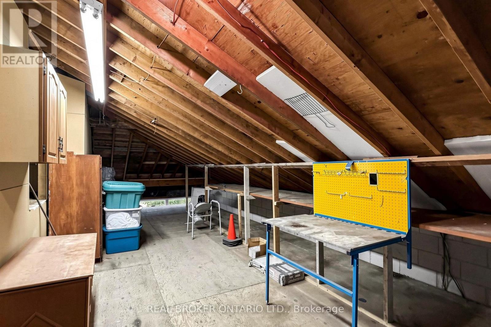 2 Dorking Crescent, Toronto, Ontario  M3M 2B6 - Photo 45 - W13745578