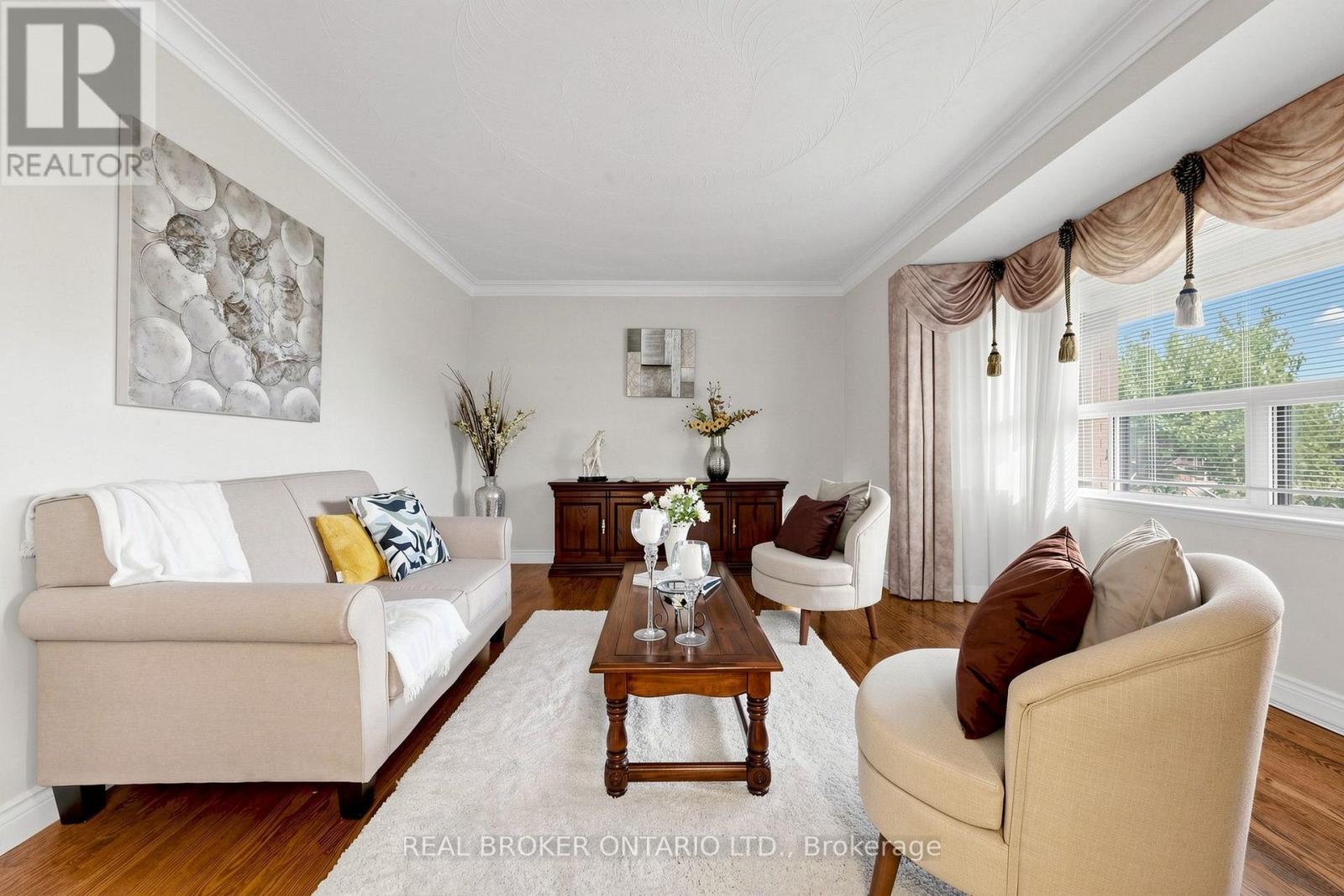 2 Dorking Crescent, Toronto, Ontario  M3M 2B6 - Photo 7 - W13745578