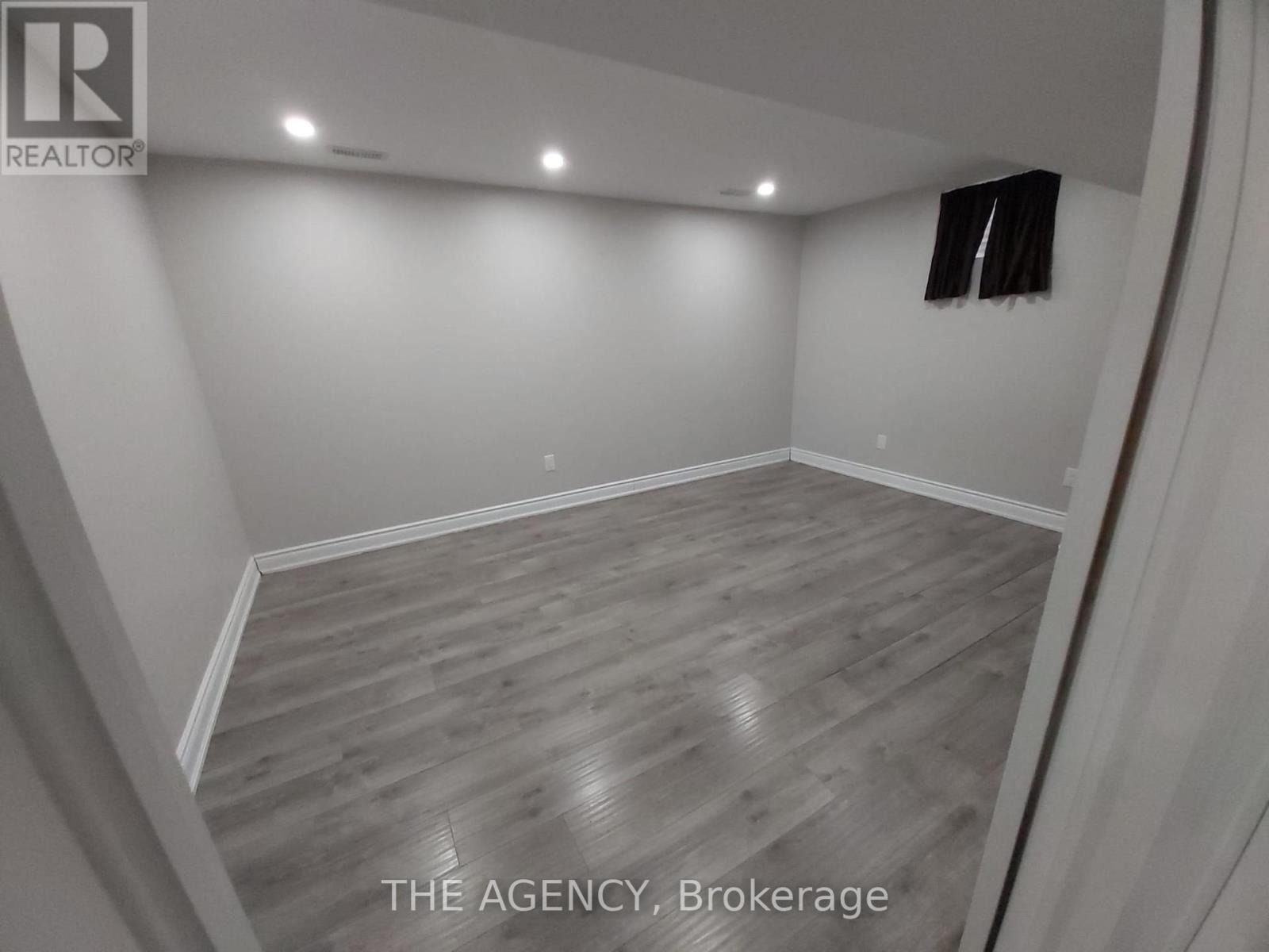 Lower - 6 Fernbank Road, Brampton, Ontario  L6T 2G9 - Photo 11 - W13745582