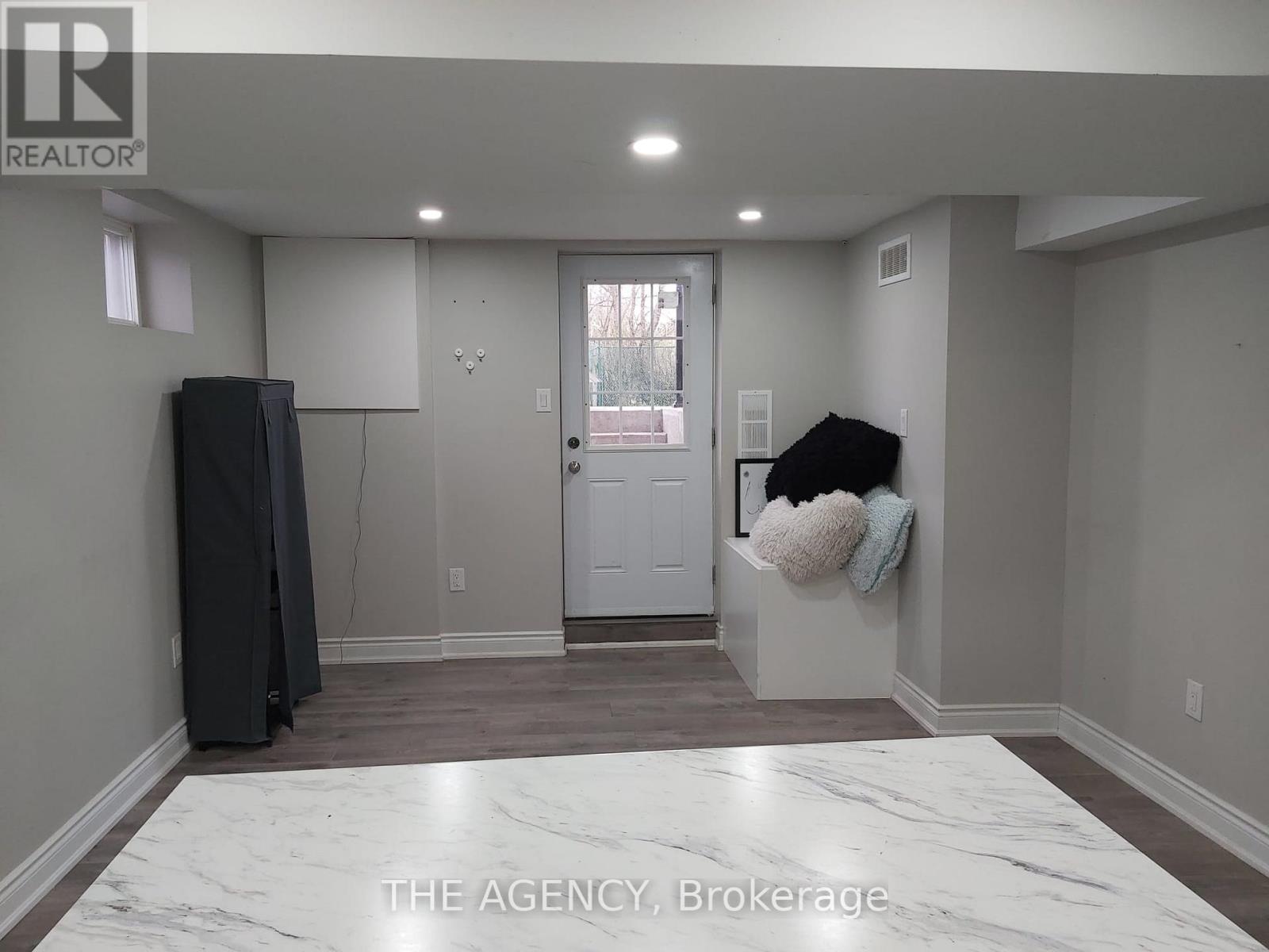 Lower - 6 Fernbank Road, Brampton, Ontario  L6T 2G9 - Photo 3 - W13745582