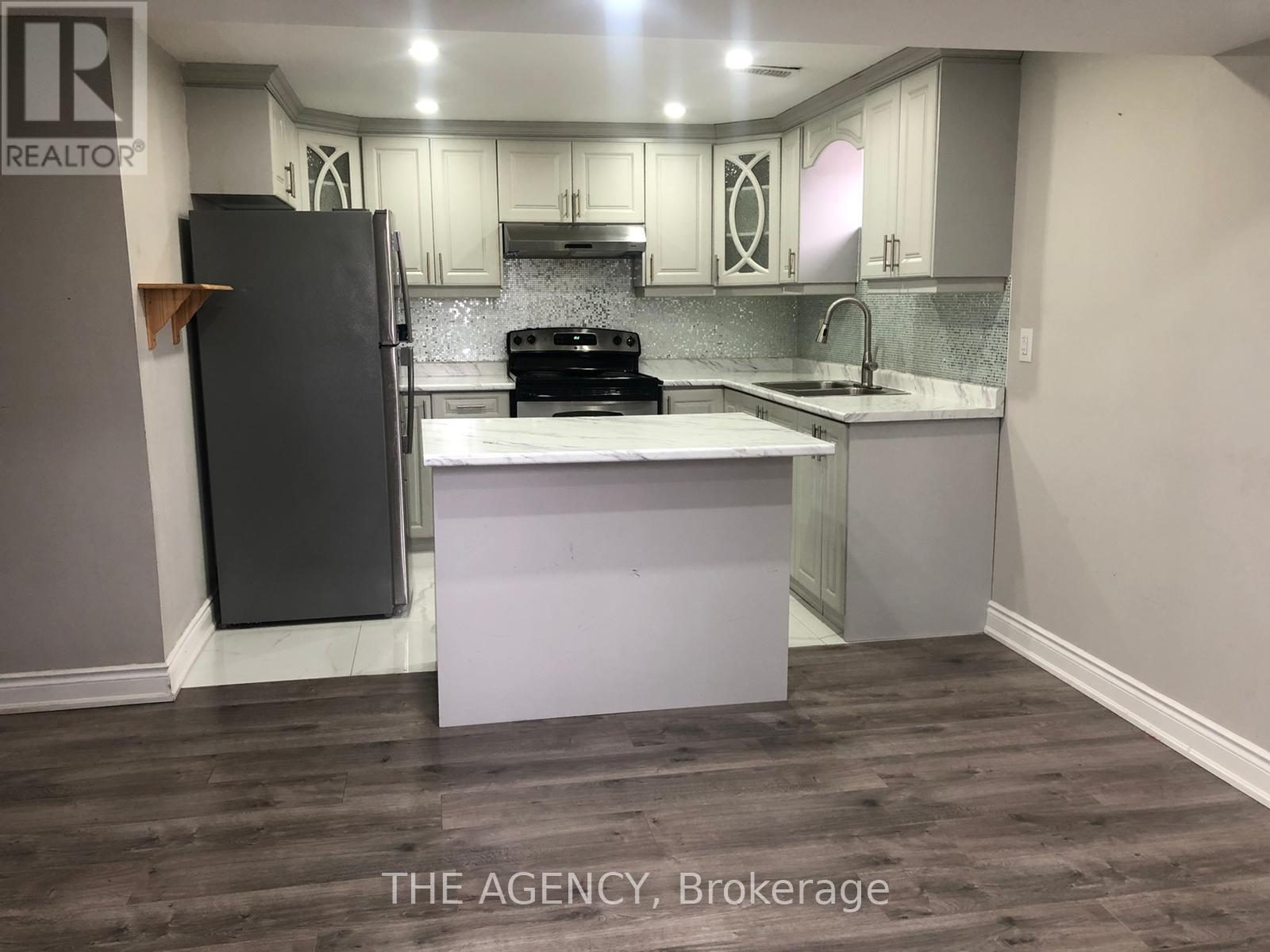 Lower - 6 Fernbank Road, Brampton, Ontario  L6T 2G9 - Photo 4 - W13745582