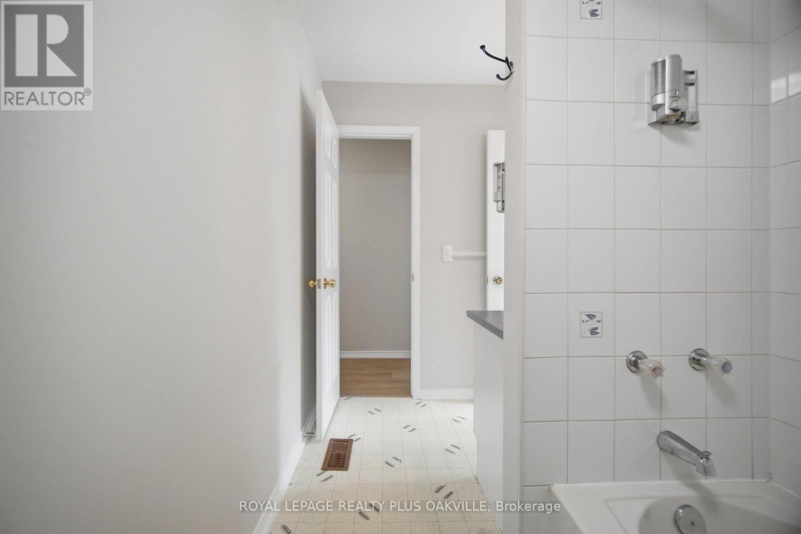108 - 1050 Bristol Road W, Mississauga, Ontario  L5V 2E8 - Photo 31 - W13745638