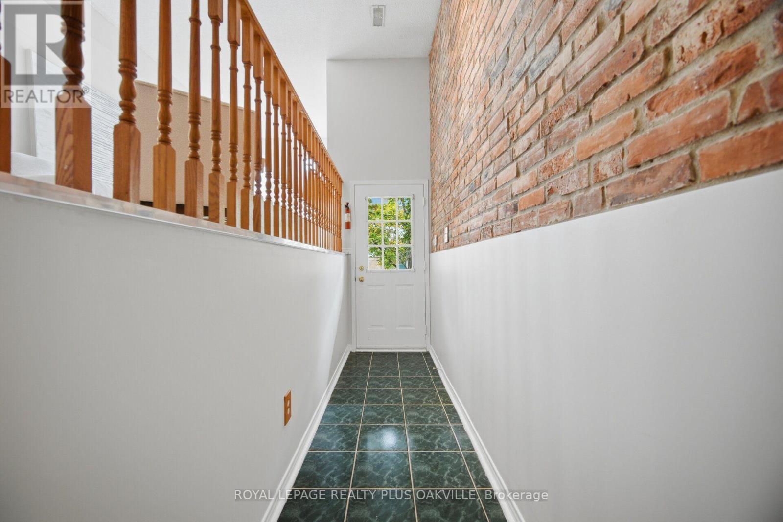 108 - 1050 Bristol Road W, Mississauga, Ontario  L5V 2E8 - Photo 5 - W13745638