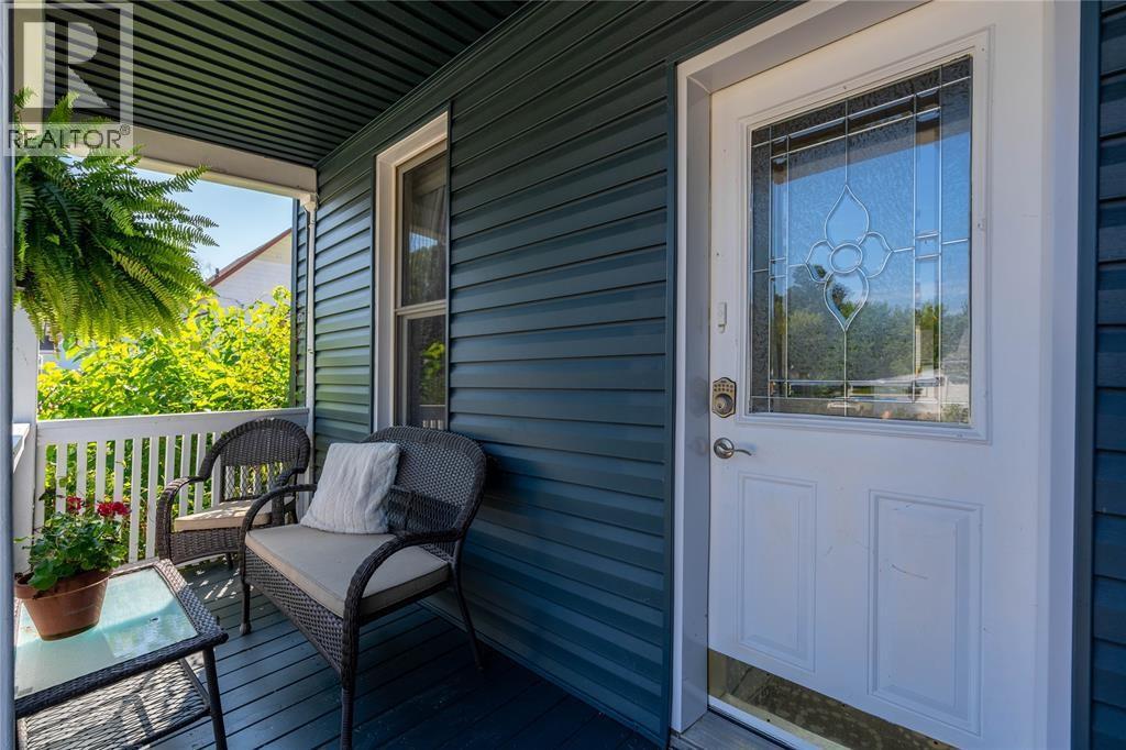 224 Vidal Street South, Sarnia, Ontario  N7T 2T7 - Photo 4 - 26021683