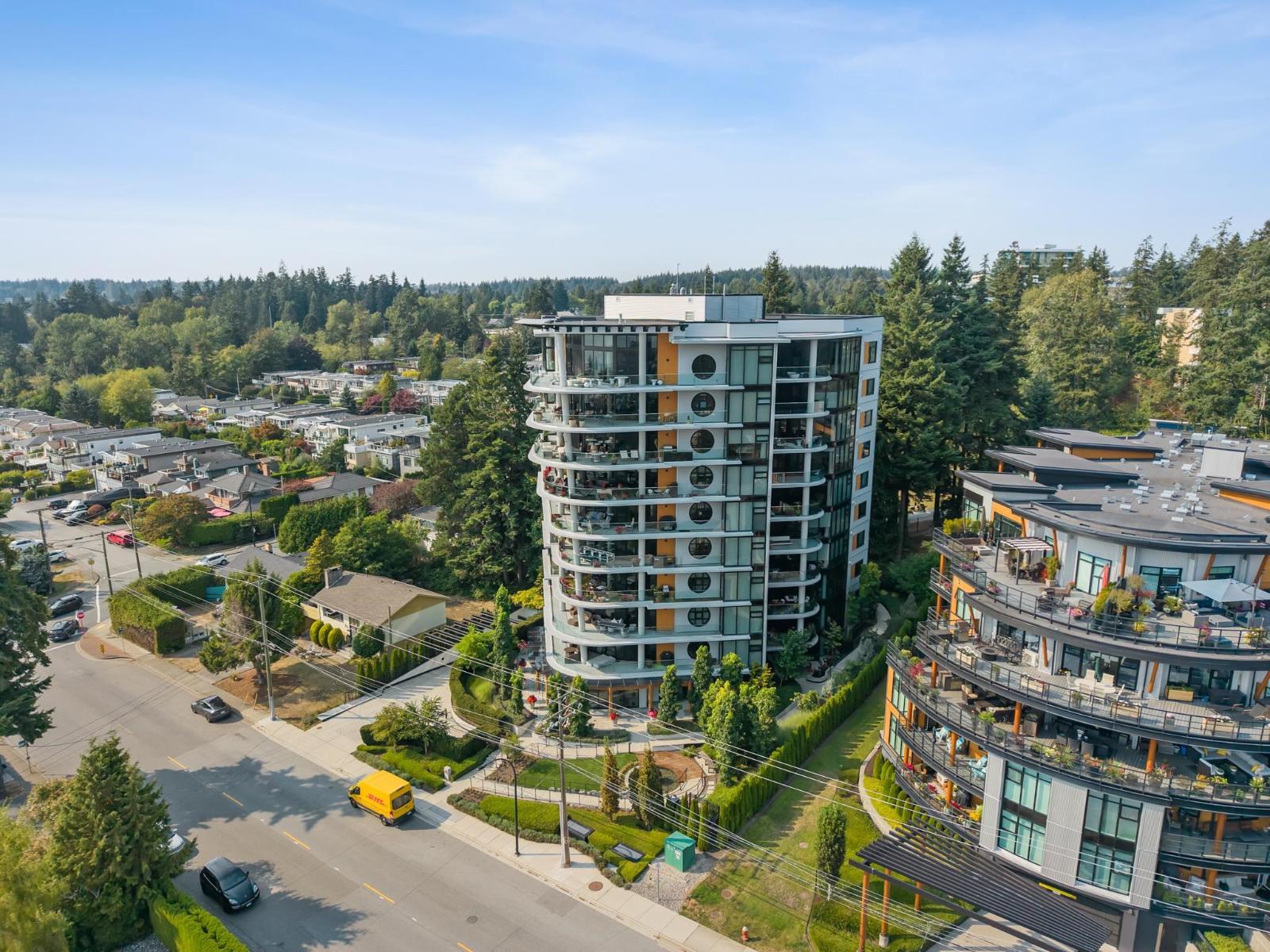 603 14825 Thrift Avenue, White Rock, British Columbia  V4B 2J6 - Photo 2 - R3161075