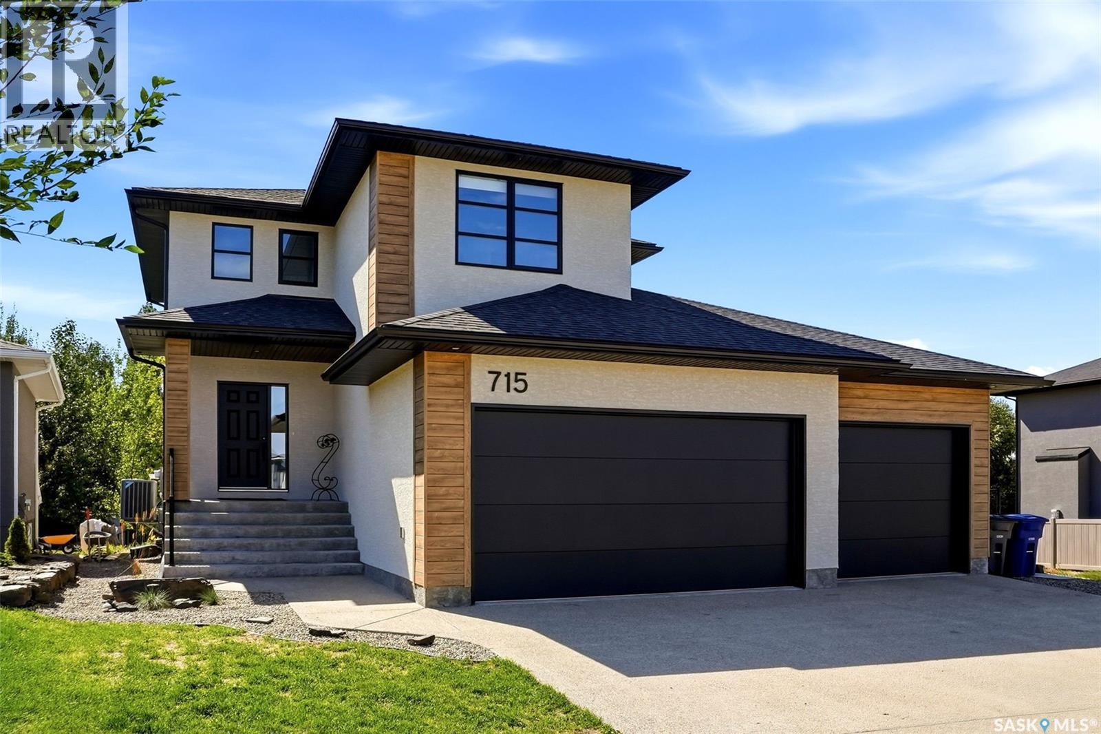 715 3rd Avenue, Pilot Butte, Saskatchewan  S0G 3Z0 - Photo 2 - SK047527