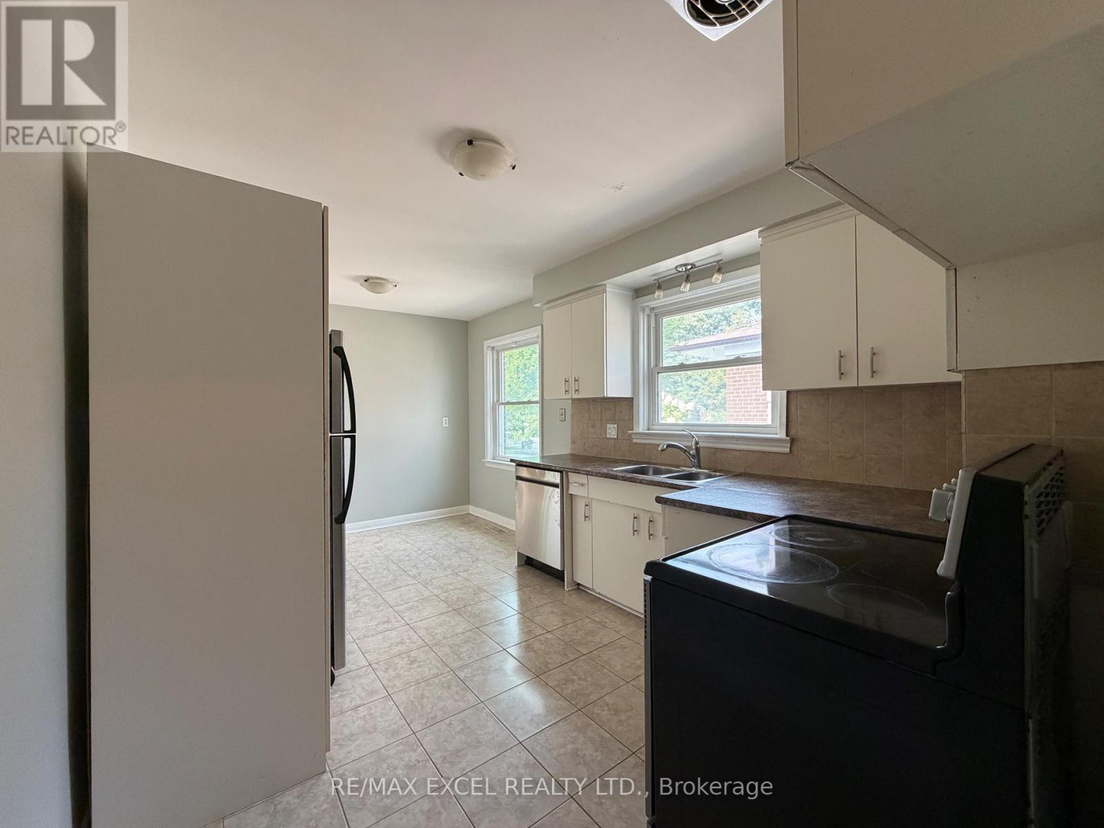 23 Linelle Street, Toronto, Ontario  M2N 2J4 - Photo 7 - C13744248