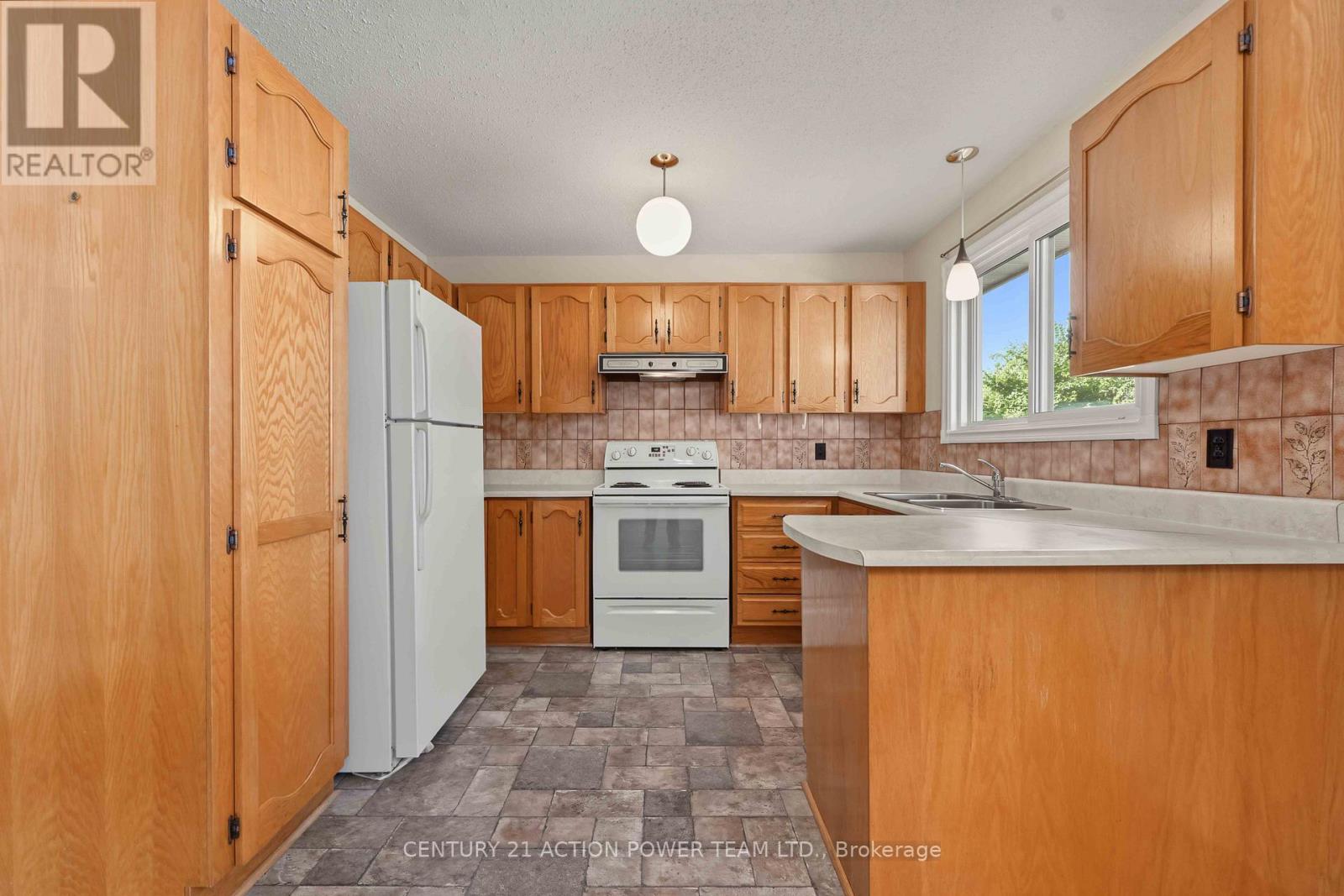 1349 Belcourt Boulevard S, Ottawa, Ontario  K1C 1L8 - Photo 7 - X13745196