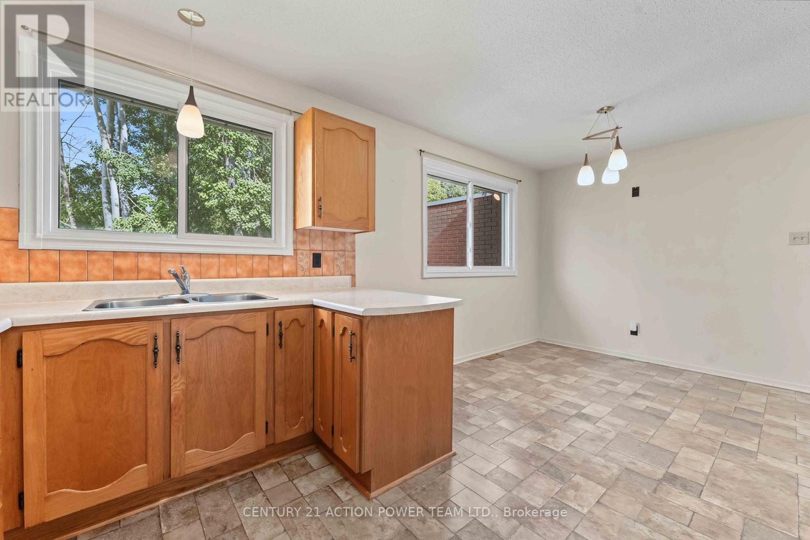 1349 Belcourt Boulevard S, Ottawa, Ontario  K1C 1L8 - Photo 9 - X13745196