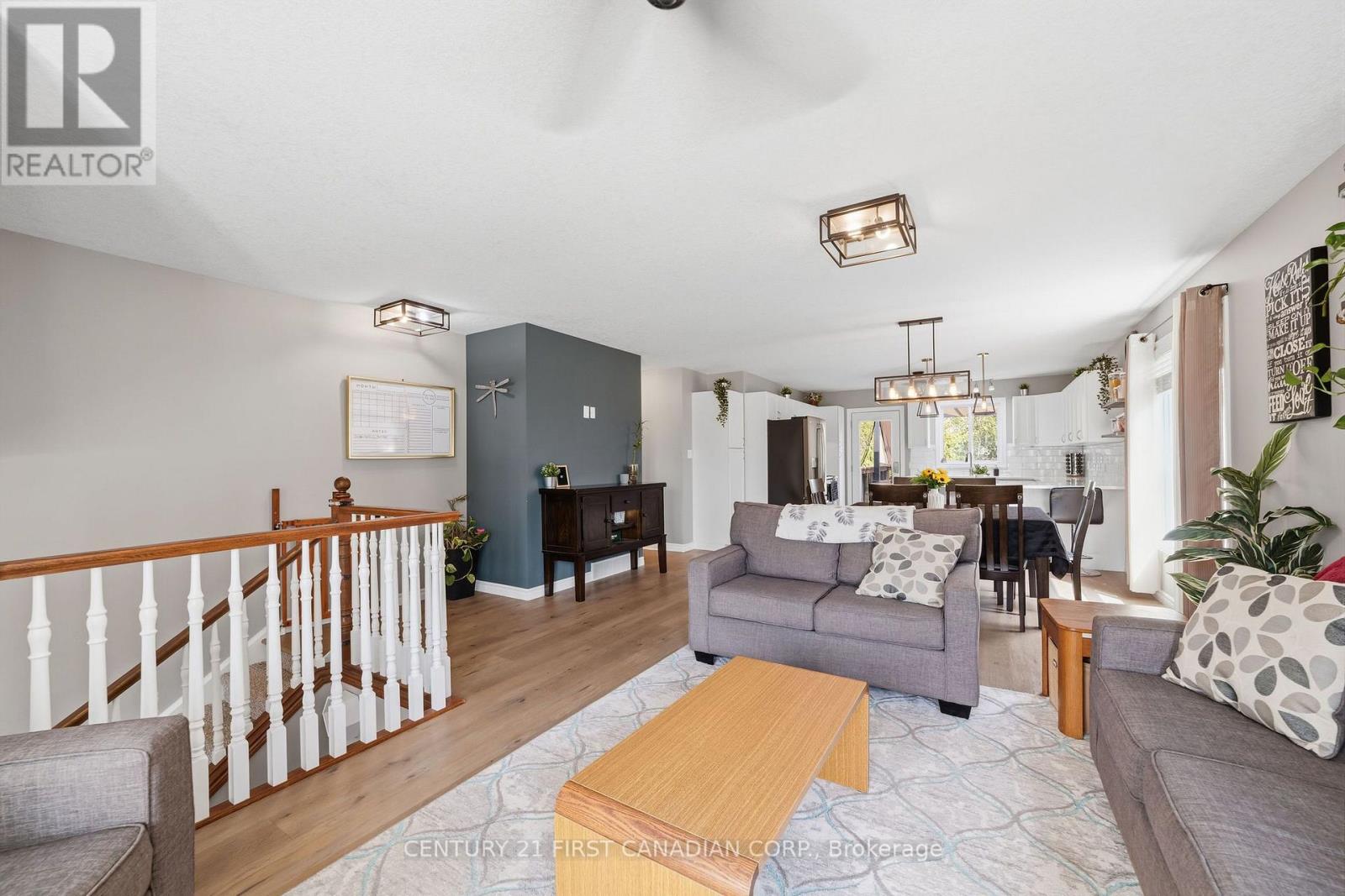 102 Watson Street, Lucan Biddulph, Ontario  N0M 2J0 - Photo 11 - X13745826