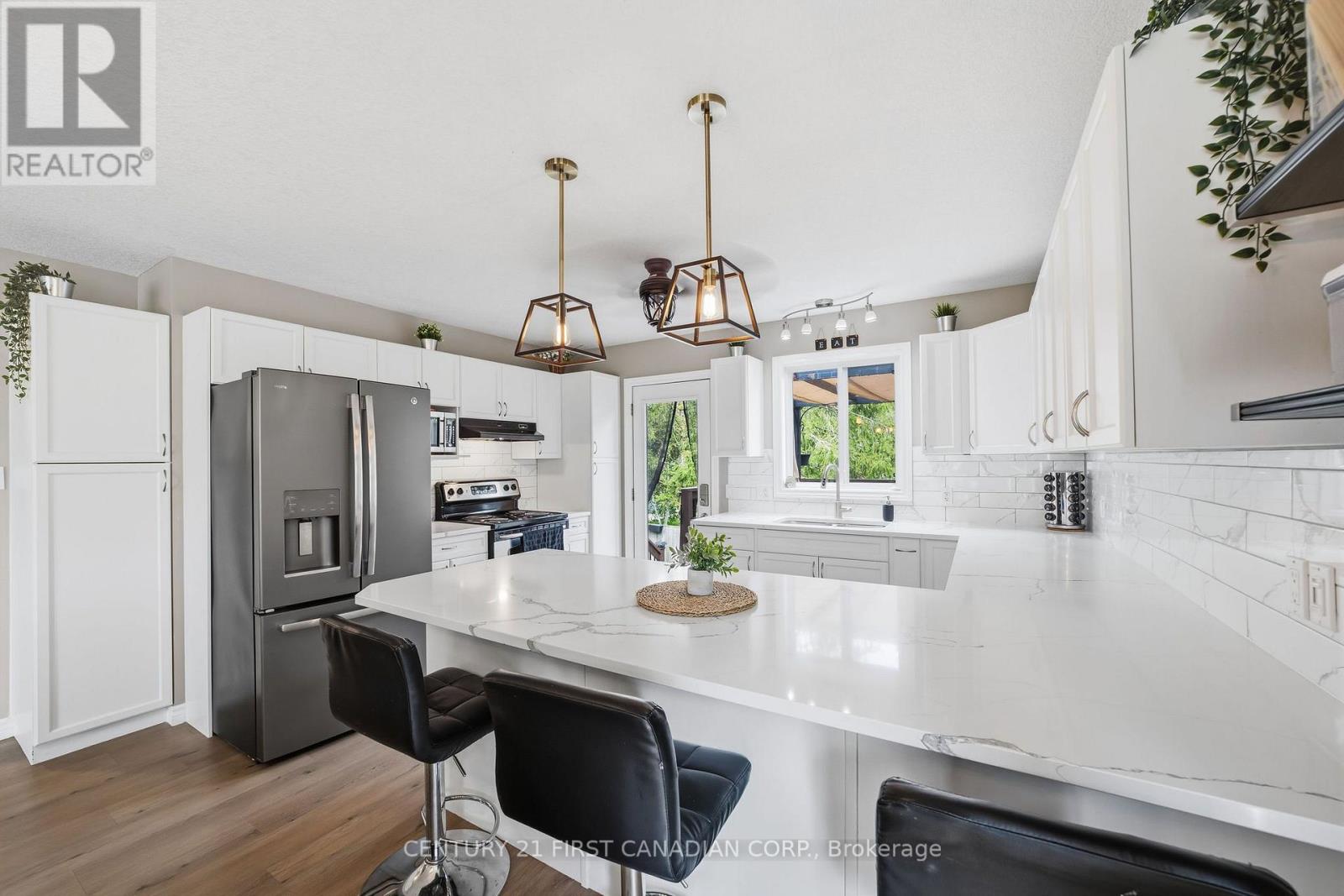 102 Watson Street, Lucan Biddulph, Ontario  N0M 2J0 - Photo 15 - X13745826