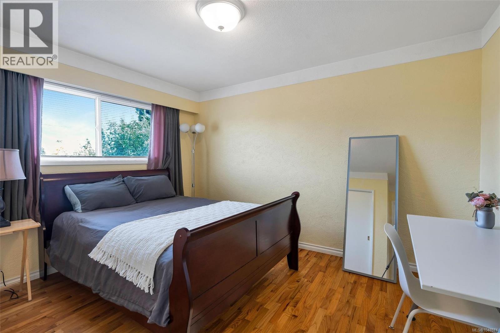 1640 Earlston Ave, Saanich, British Columbia  V8P 2Z5 - Photo 28 - 1048571