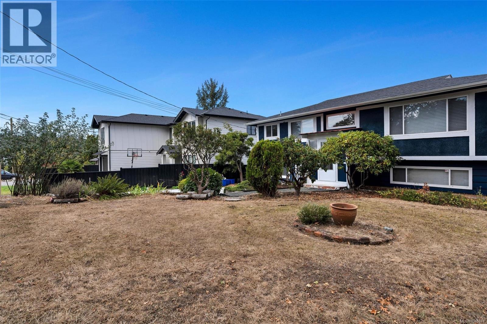 1640 Earlston Ave, Saanich, British Columbia  V8P 2Z5 - Photo 58 - 1048571